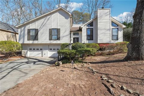 Photo of 8555 Colony Club Drive, Alpharetta, GA 30022 (MLS # 7748002)