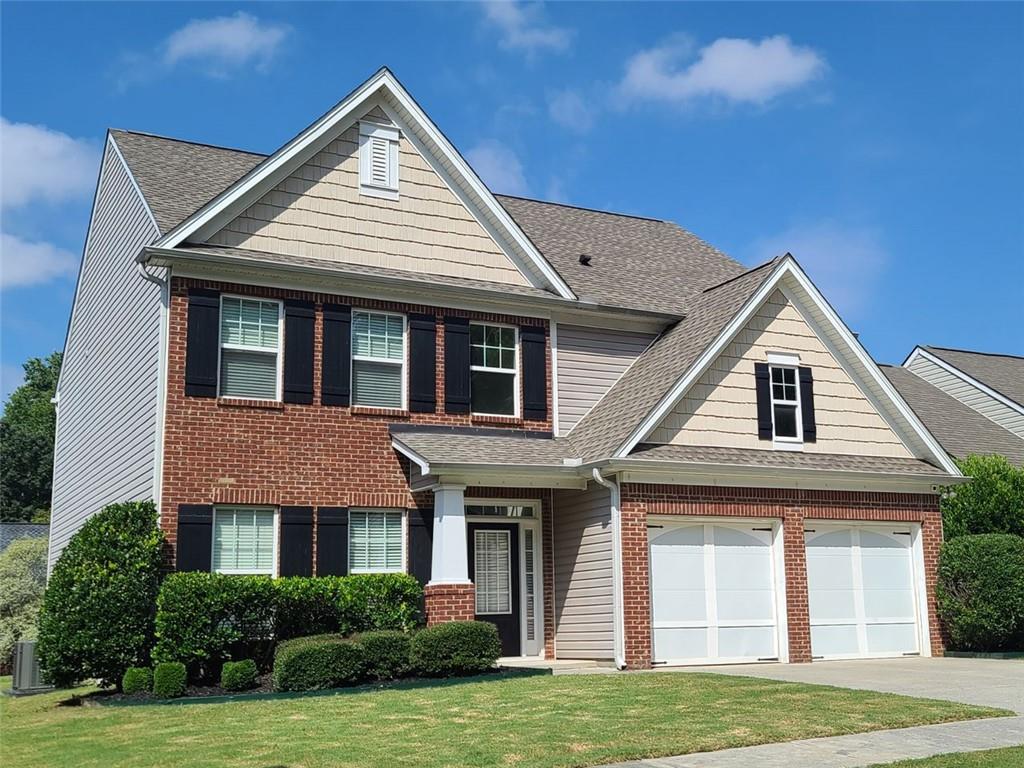 2540 WOODFORD Lane