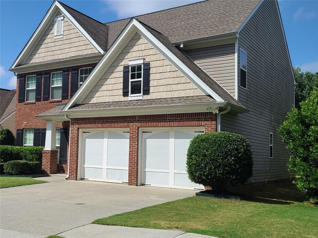 2540 WOODFORD Lane