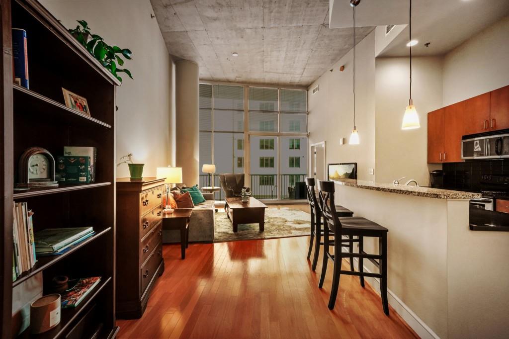 44 Peachtree Place NW 525