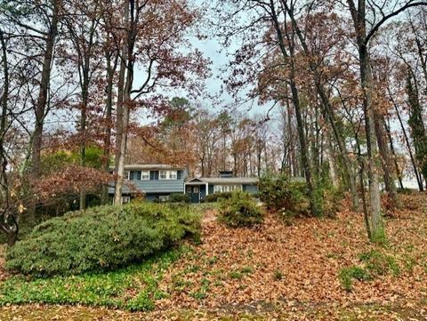 Photo of 3177 Saybrook Drive NE, Brookhaven, GA 30319 (MLS # 7686402)