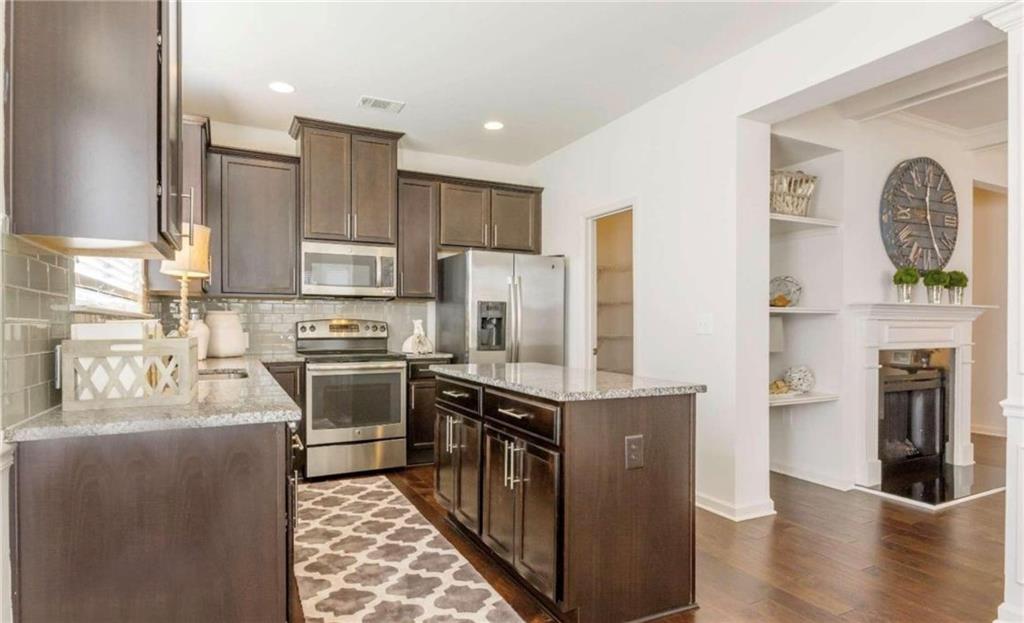 5888 Radford Loop