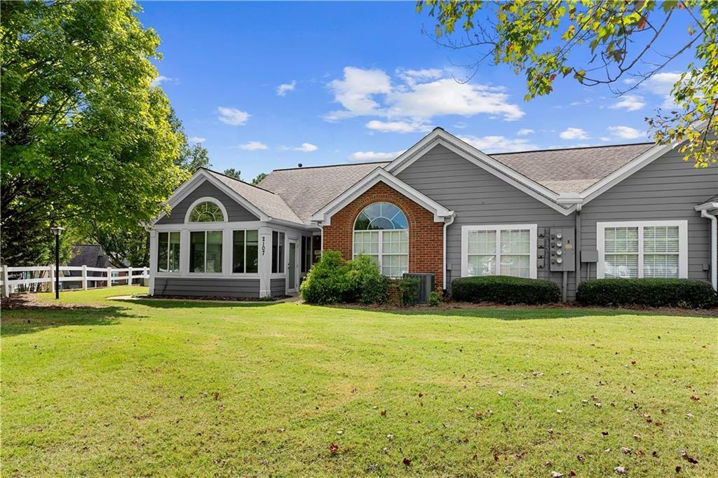 2107 Carefree Circle #11, Marietta, Georgia image 2