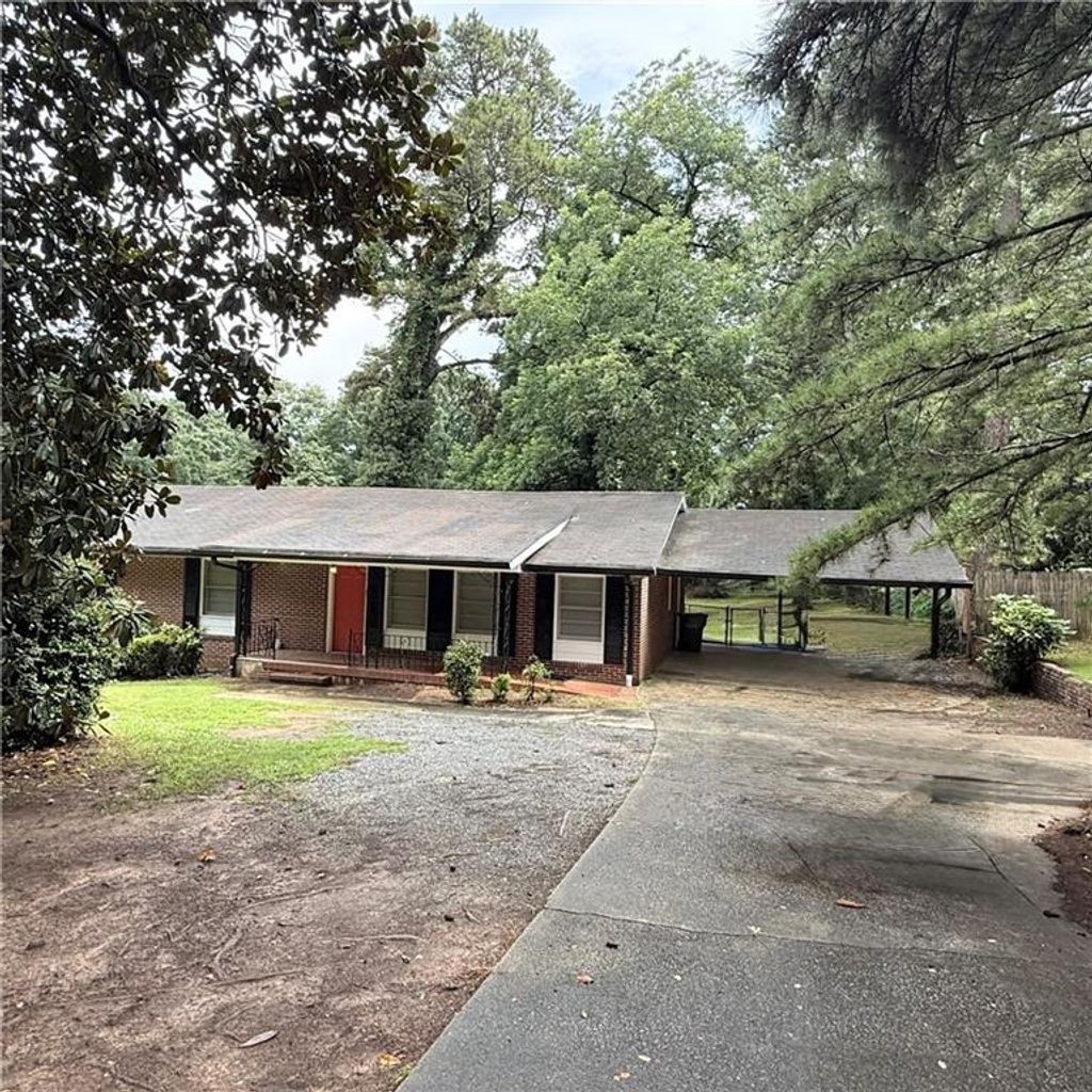 Photo of 3544 Mount Gilead Road SW, Atlanta, GA 30331 (MLS # 7810817)