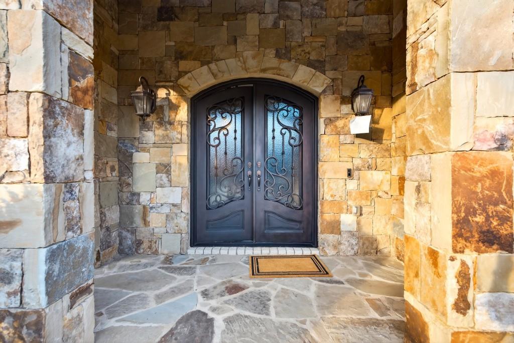 1820 Turnberry Avenue