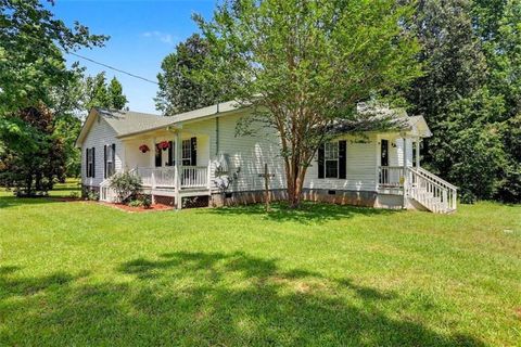Homes For Sale - 427 Baker Road<br/> Waverly Hall, GA 31831