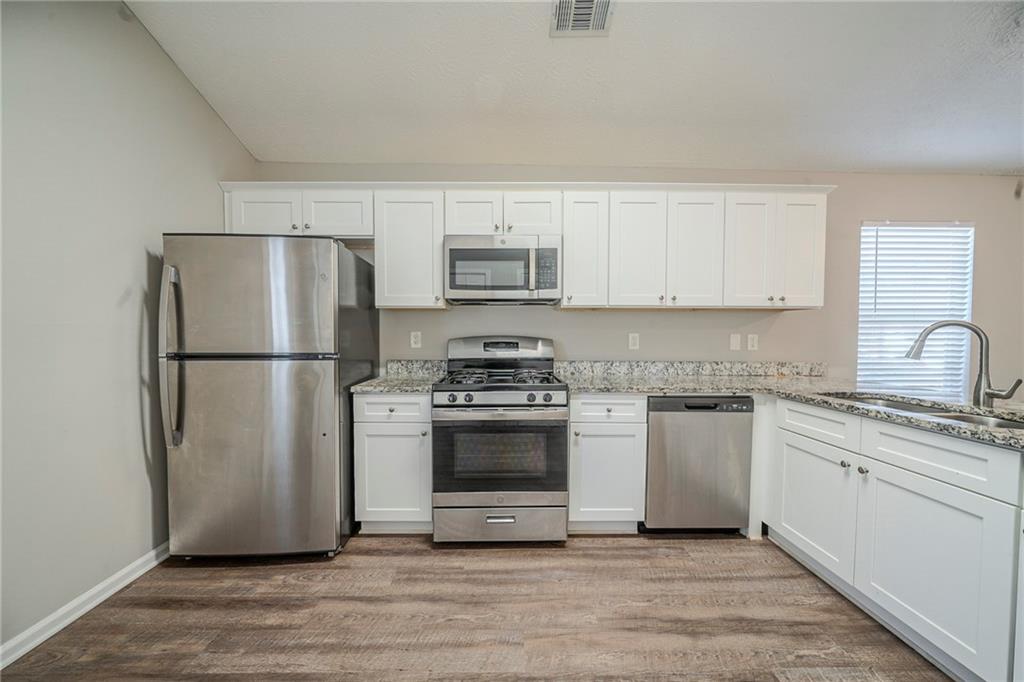 540 Lakecourt Drive, Mcdonough, Georgia image 6
