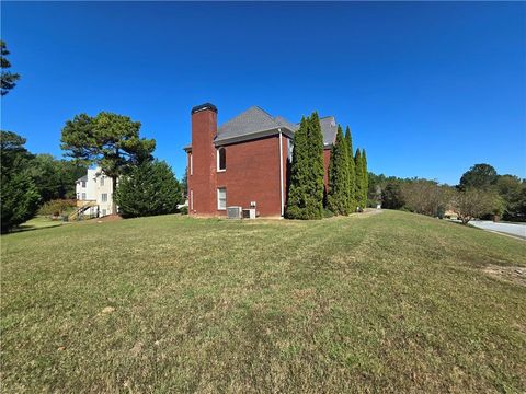 A home in Dacula