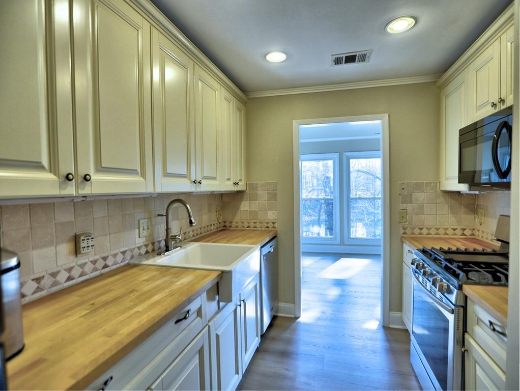 3412 Lake Pointe Circle, Roswell, Georgia image 11