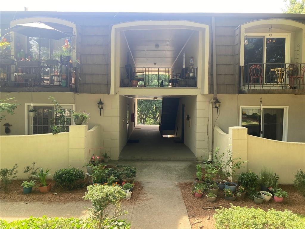Photo of 725 Dalrymple RD, Sandy Springs, GA 30328 (MLS # 7840938)