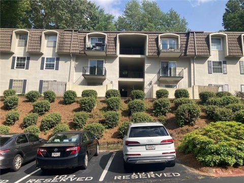 Condo For Sale - 725 Dalrymple Rd<br/> Sandy Springs, GA 30328