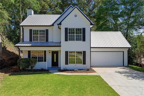 Homes For Sale - 620 Allens Landing Drive<br/> Lawrenceville, GA 30045