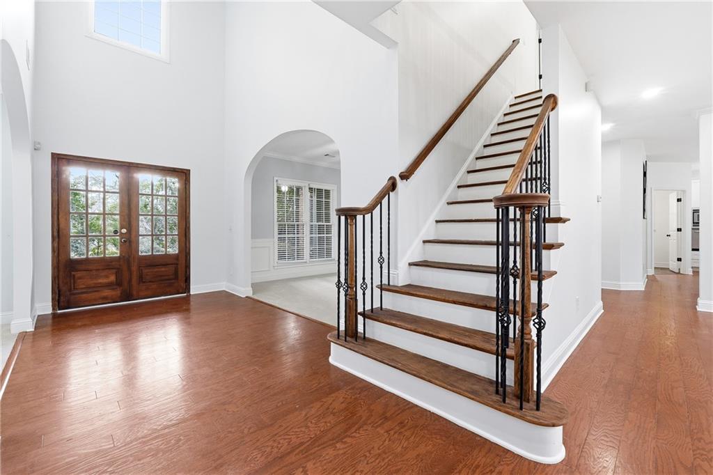 1802 Brackendale Road NW