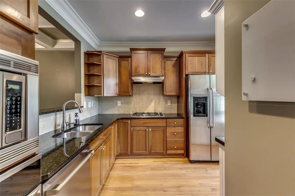 14 Oakhurst Terrace