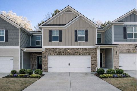 Townhouse For Sale - 185 Stanchion Drive<br/> Union City, GA 30291