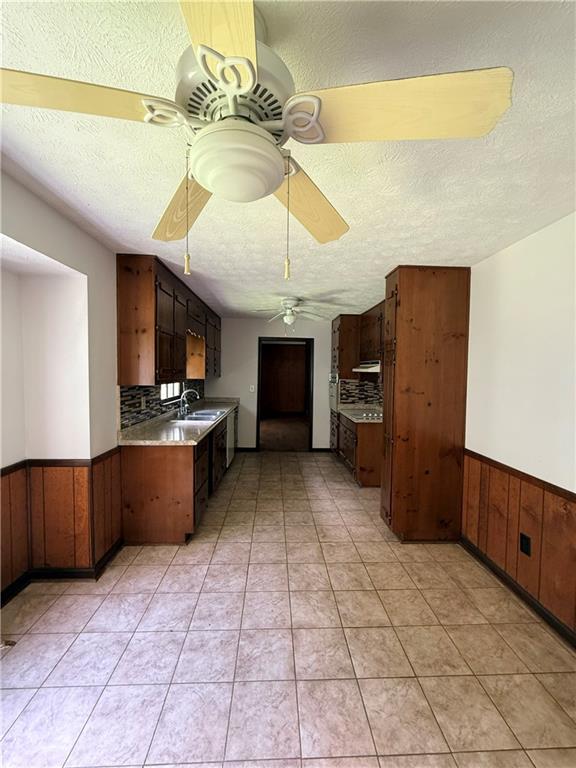 3827 Sherwood Drive