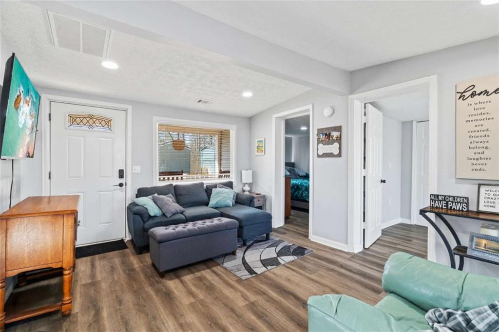 5523 Mount Shores Circle