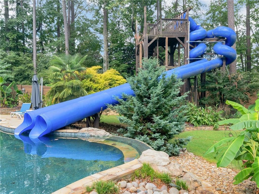 2440 Emerald Drive