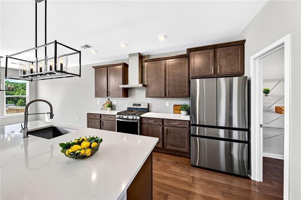 213 Catalpa Grove