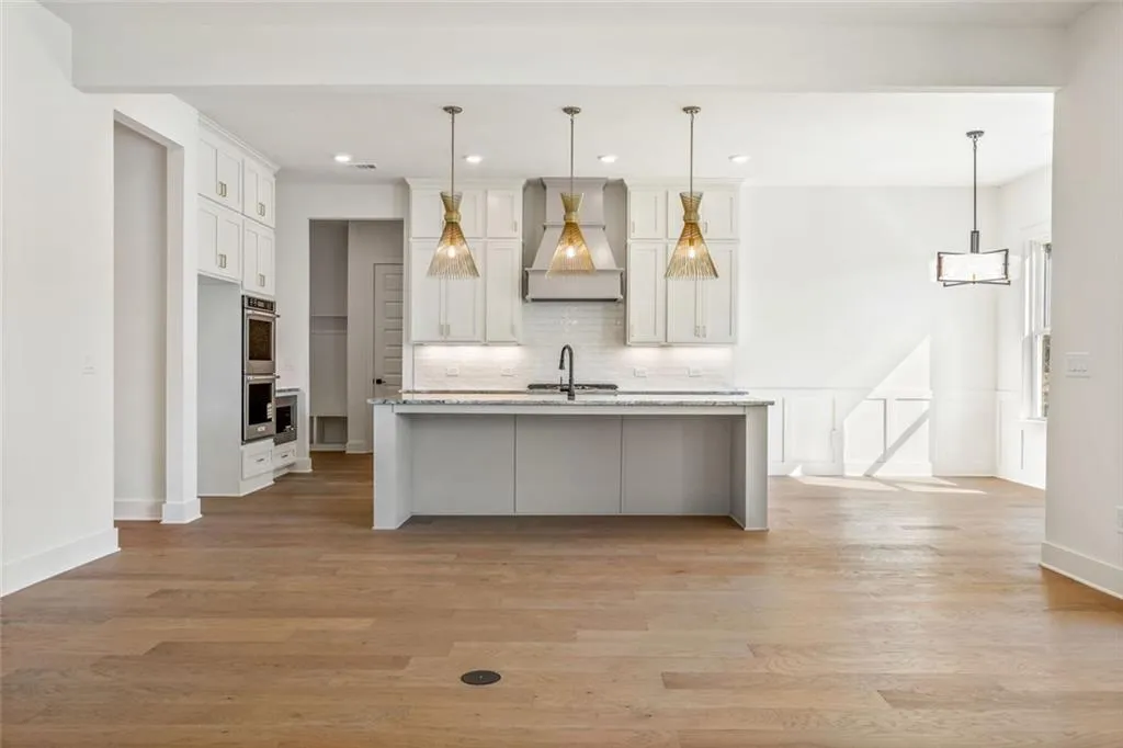 Gainesville, Georgia 30506, United States, 5 Bedrooms Bedrooms, ,5 BathroomsBathrooms,Residential,Active,219963