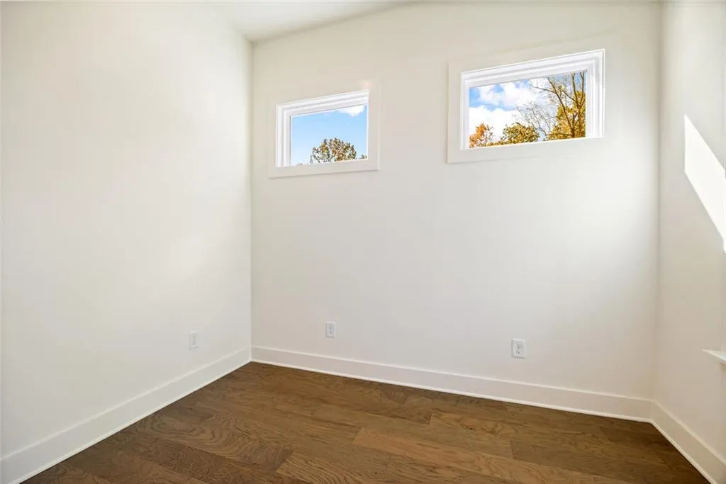 Gainesville, Georgia 30506, United States, 5 Bedrooms Bedrooms, ,5 BathroomsBathrooms,Residential,Active,219963