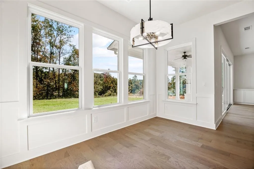 Gainesville, Georgia 30506, United States, 5 Bedrooms Bedrooms, ,5 BathroomsBathrooms,Residential,Active,219963