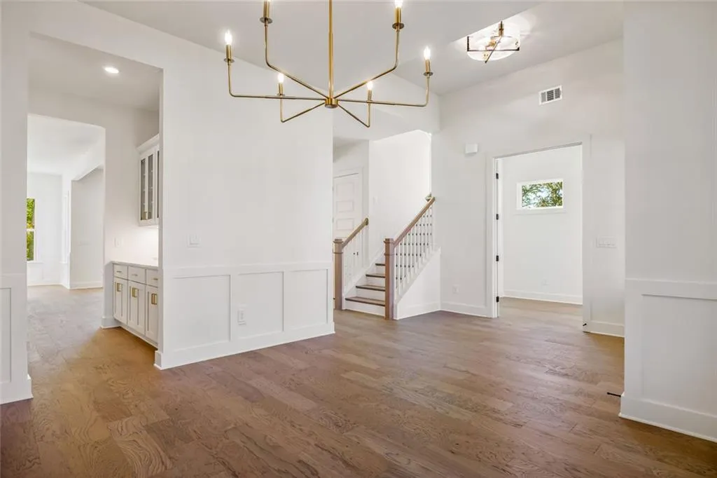 Gainesville, Georgia 30506, United States, 5 Bedrooms Bedrooms, ,5 BathroomsBathrooms,Residential,Active,219963