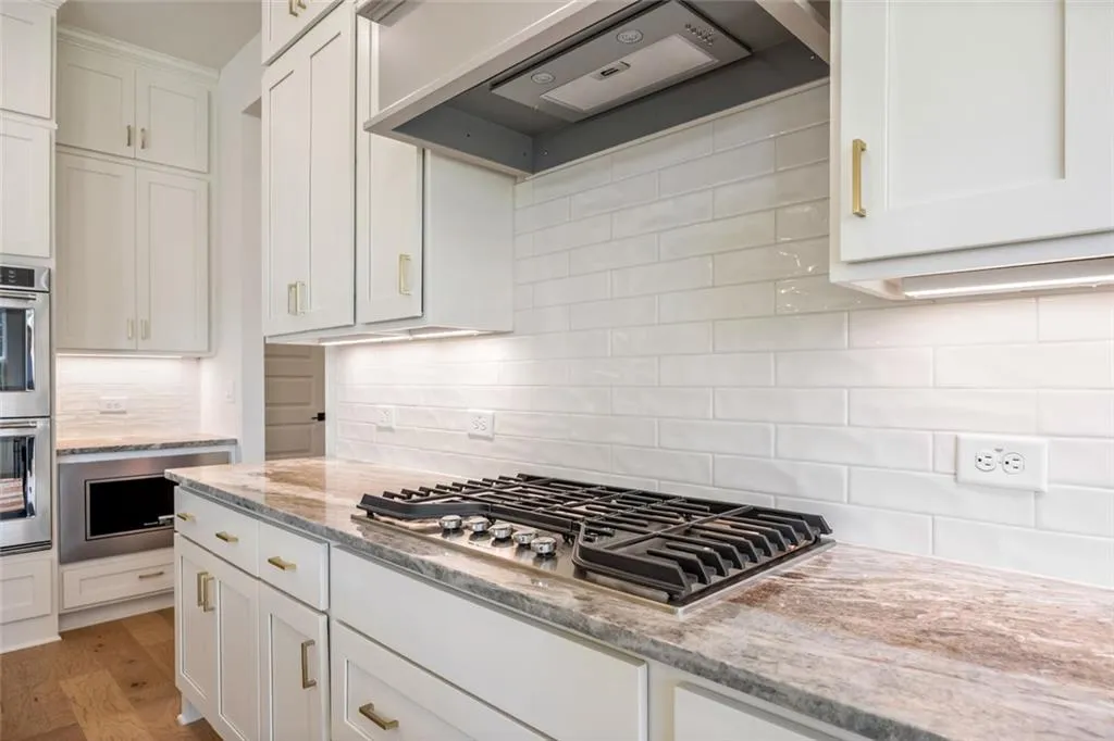 Gainesville, Georgia 30506, United States, 5 Bedrooms Bedrooms, ,5 BathroomsBathrooms,Residential,Active,219963