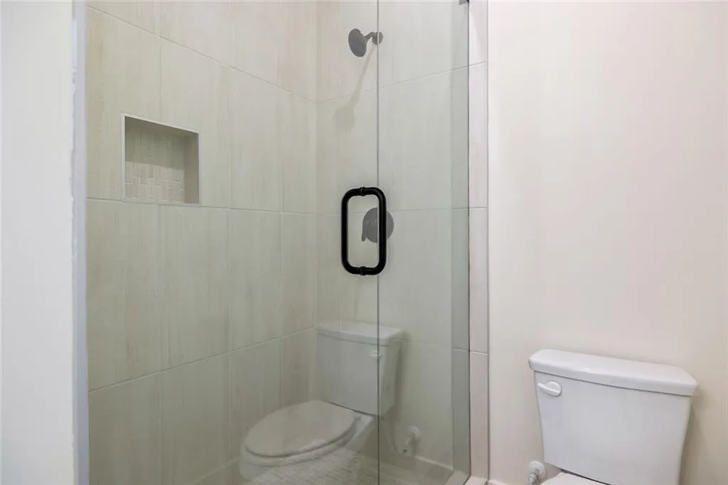 Gainesville, Georgia 30506, United States, 5 Bedrooms Bedrooms, ,5 BathroomsBathrooms,Residential,Active,219963