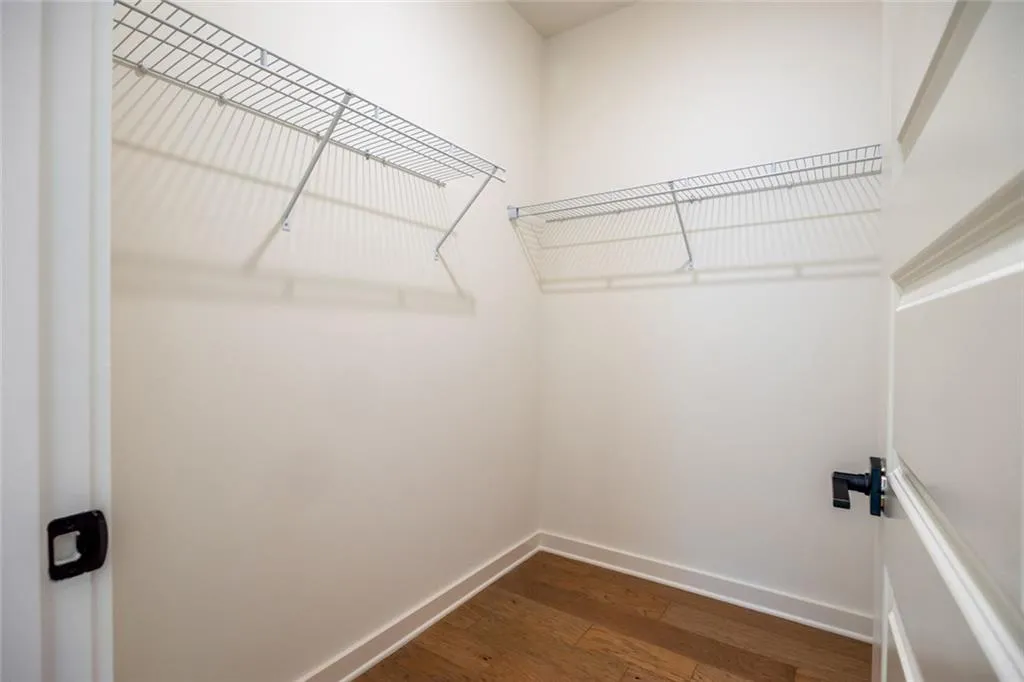 Gainesville, Georgia 30506, United States, 5 Bedrooms Bedrooms, ,5 BathroomsBathrooms,Residential,Active,219963