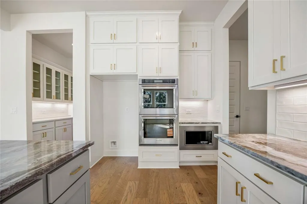 Gainesville, Georgia 30506, United States, 5 Bedrooms Bedrooms, ,5 BathroomsBathrooms,Residential,Active,219963