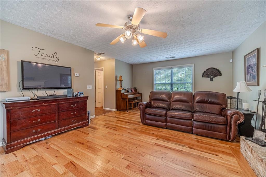 711 Wellington Drive, Monroe, Georgia image 7