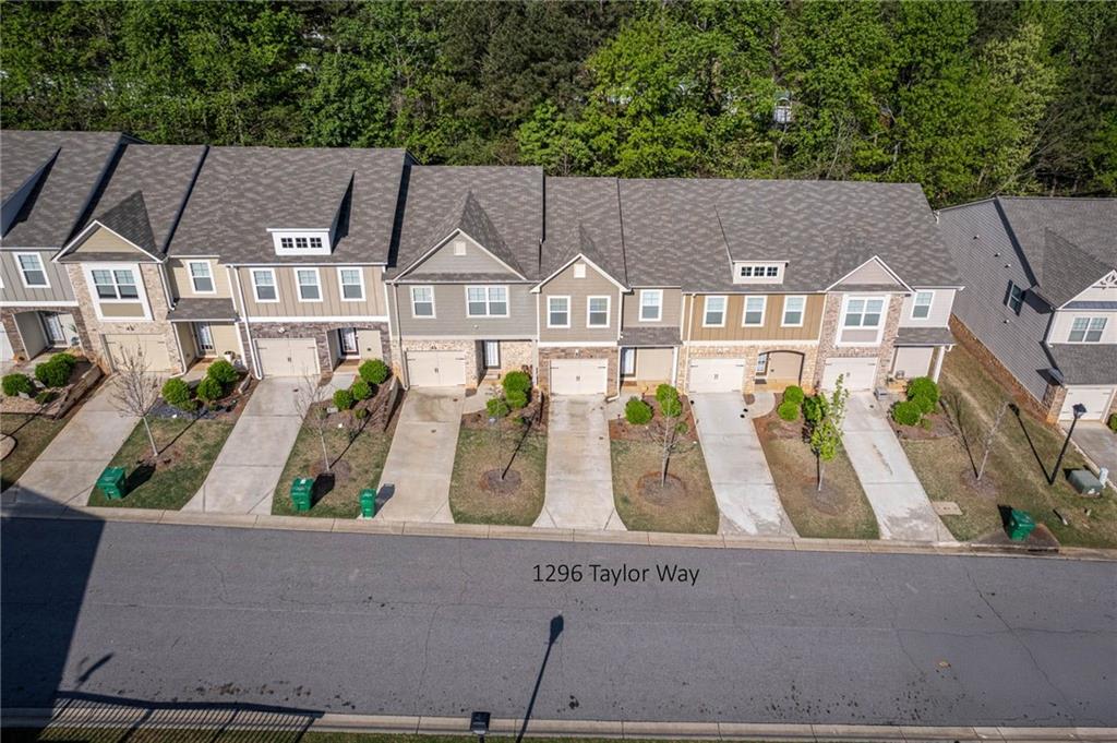 1296 Taylor Way, Stone Mountain, Georgia image 3