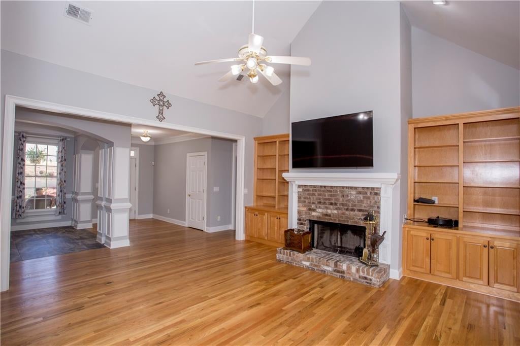 31 Rocky Circle NE