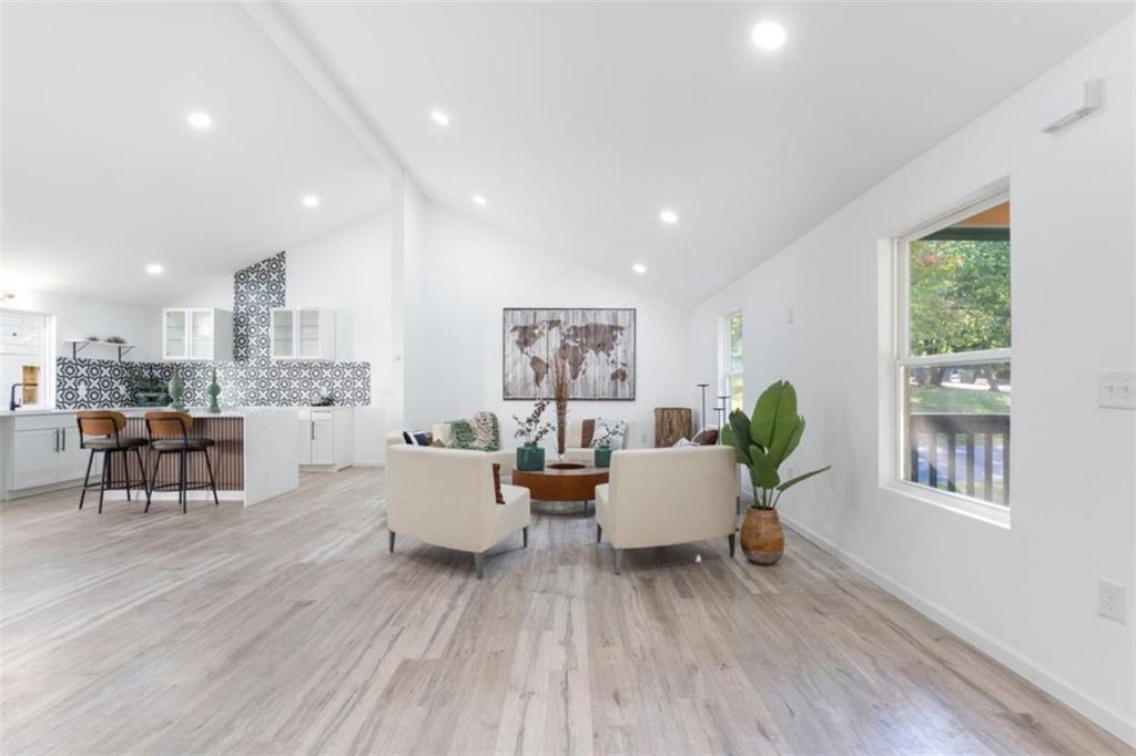 1705 Beechwood Boulevard