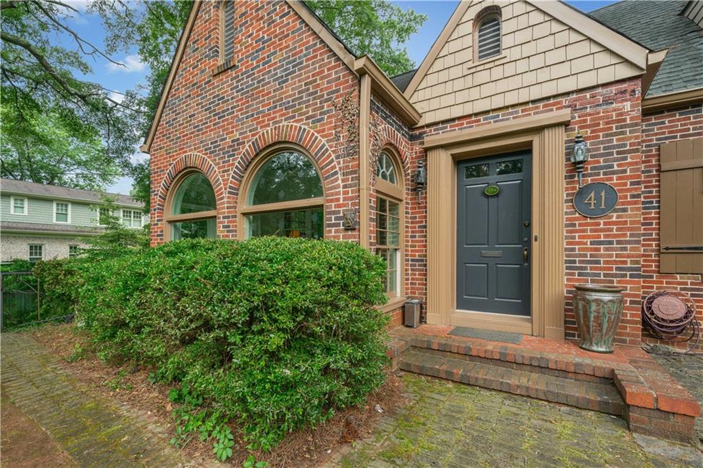 41 Clarendon Avenue