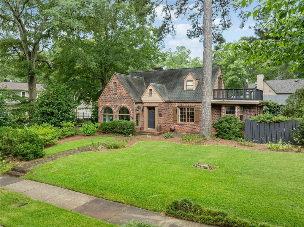 41 Clarendon Avenue
