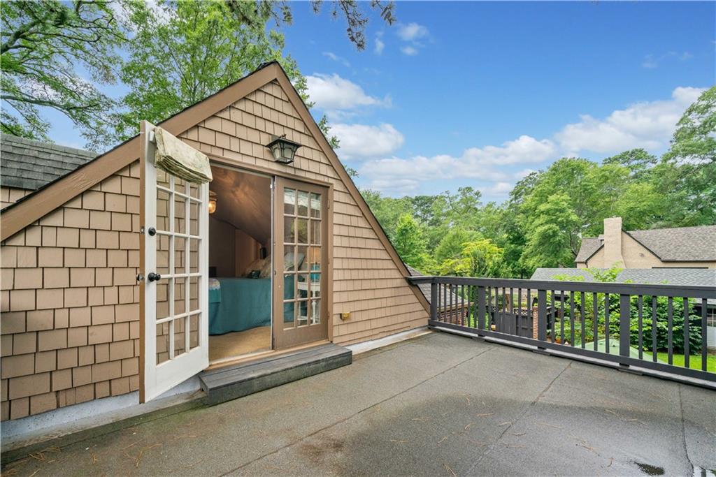 41 Clarendon Avenue