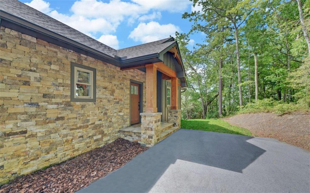 657 Winding View Trail