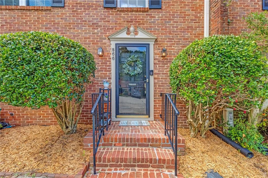866 E Ponce De Leon Avenue