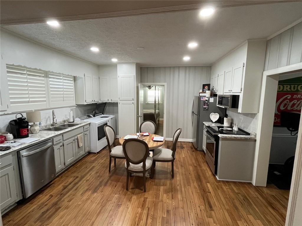 20 Wingfoot Trail