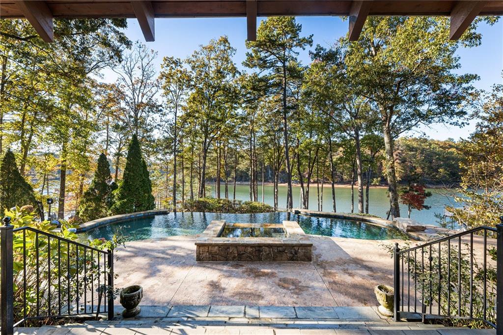 6111 Blackberry Lane