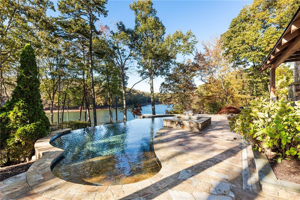 6111 Blackberry Lane