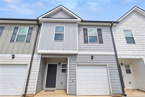 5106 Lower Elm Street Atlanta GA 30349