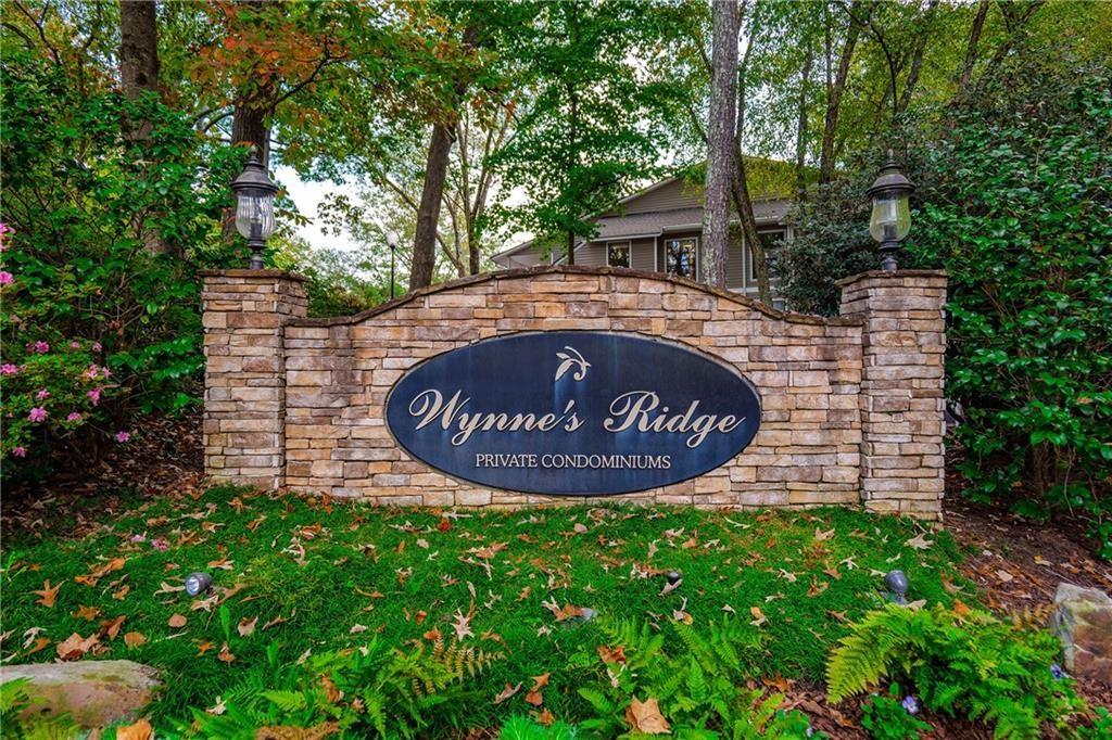 1507 WYNNES RIDGE Circle SE
