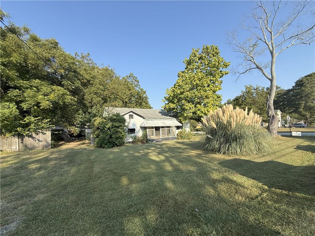 INVESTOR SPECIAL!!
Come and get it!
1948 Benson Avenue SE – 3 bed, 2 bath, 1,336 sq ft on a quarter-acre lot. Built in 1950, this ranch-style home offers solid bones, a detached garage, a level lot and tons of potential. Whether you're flipping, renting, or renovating, this property is priced to move and ready for your vision.