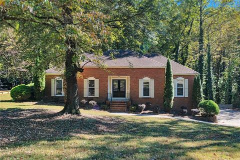 Photo of 220 Wind Shadow Court, Roswell, GA 30075 (MLS # 7666470)