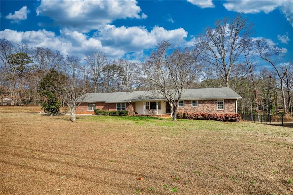 Photo of 1812 Oak Spring Street, Statham, GA 30666 (MLS # 7706094)