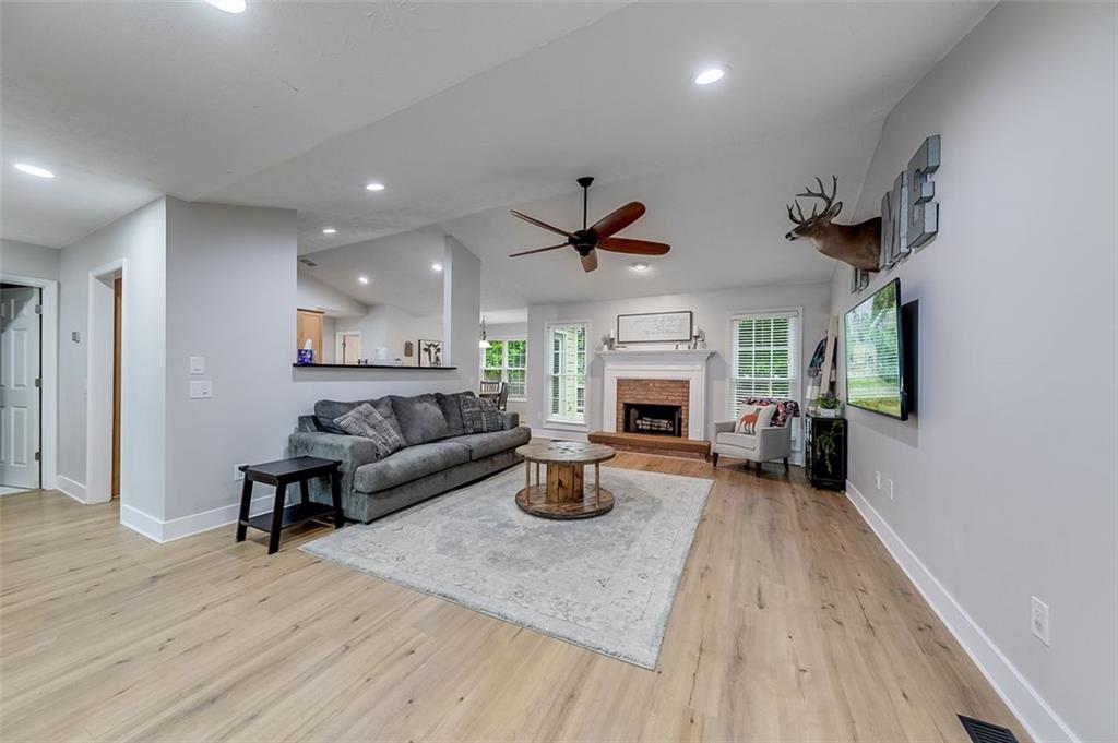 3982 Ivory Gables Place, Buford, Georgia image 9