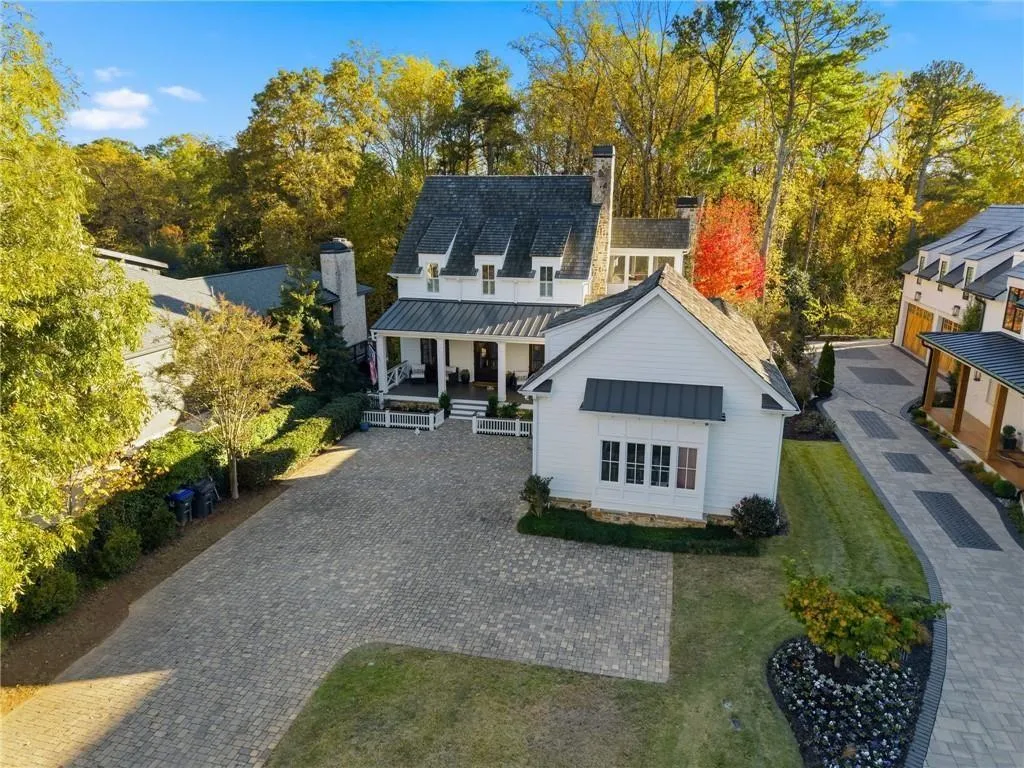 Roswell, Georgia 30075, United States, 5 Bedrooms Bedrooms, ,4 BathroomsBathrooms,Residential,Active,250021